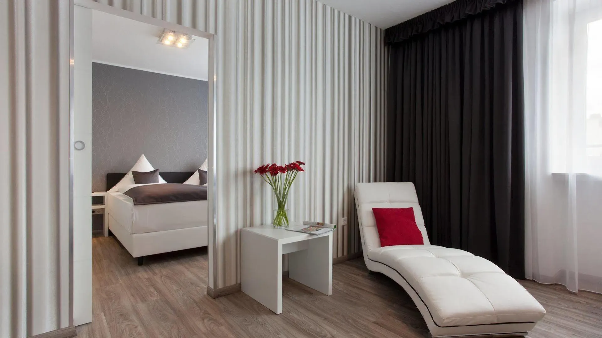 Hotel Asahi Düsseldorf 4*,